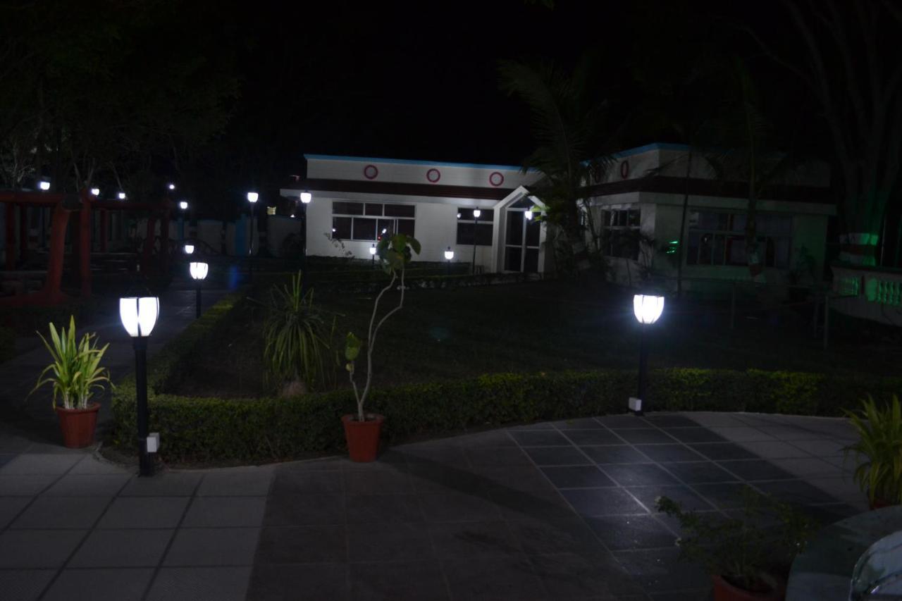 Fun And Food Resort & Holidays Harsola Bagian luar foto