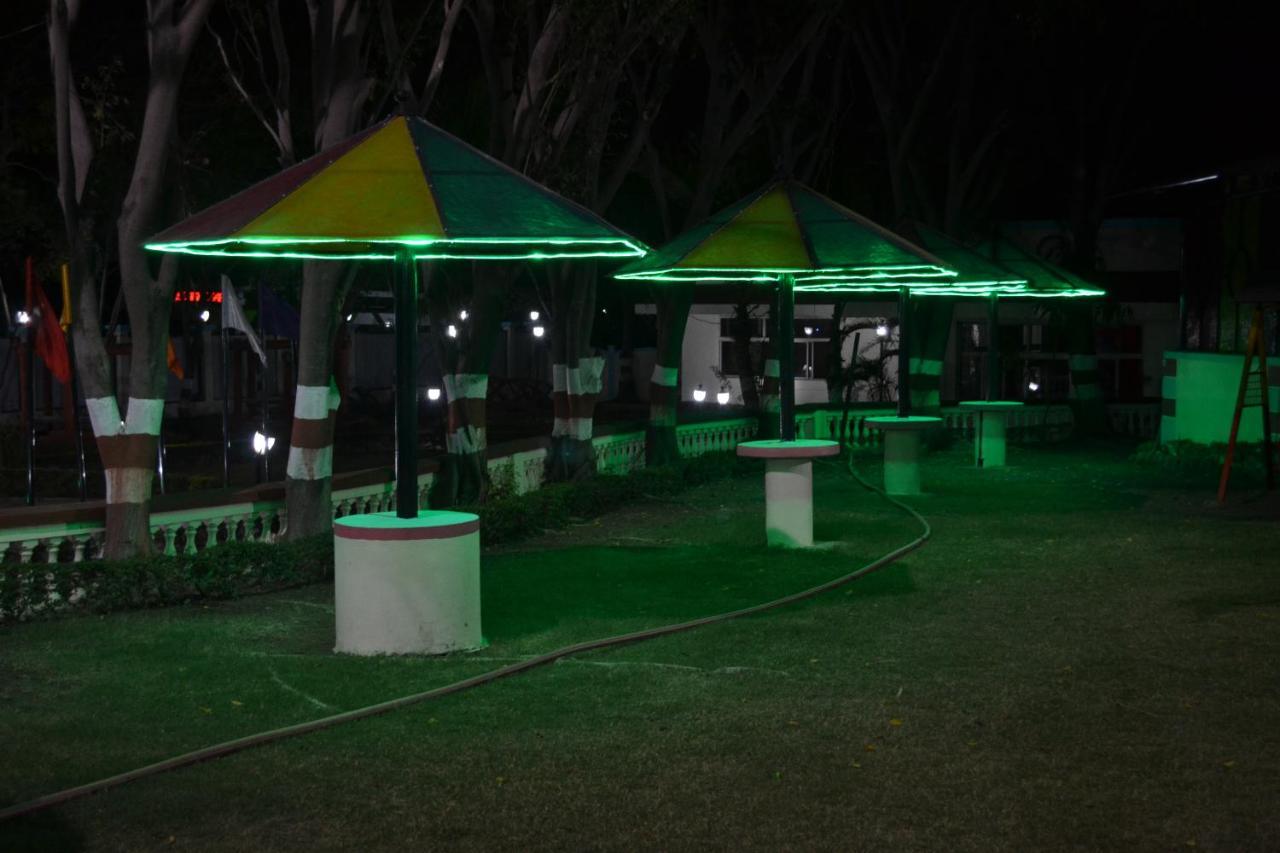 Fun And Food Resort & Holidays Harsola Bagian luar foto