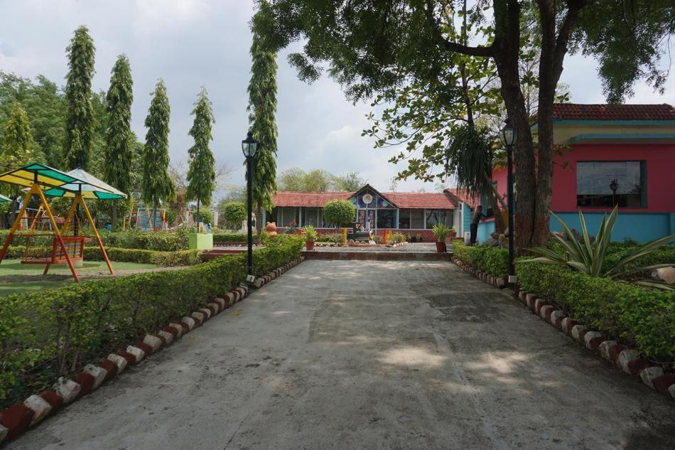 Fun And Food Resort & Holidays Harsola Bagian luar foto